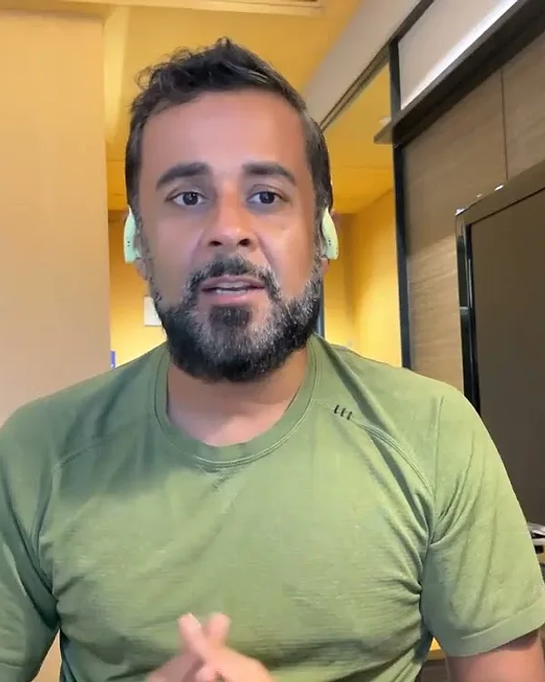Mr. Chetan Bhagat